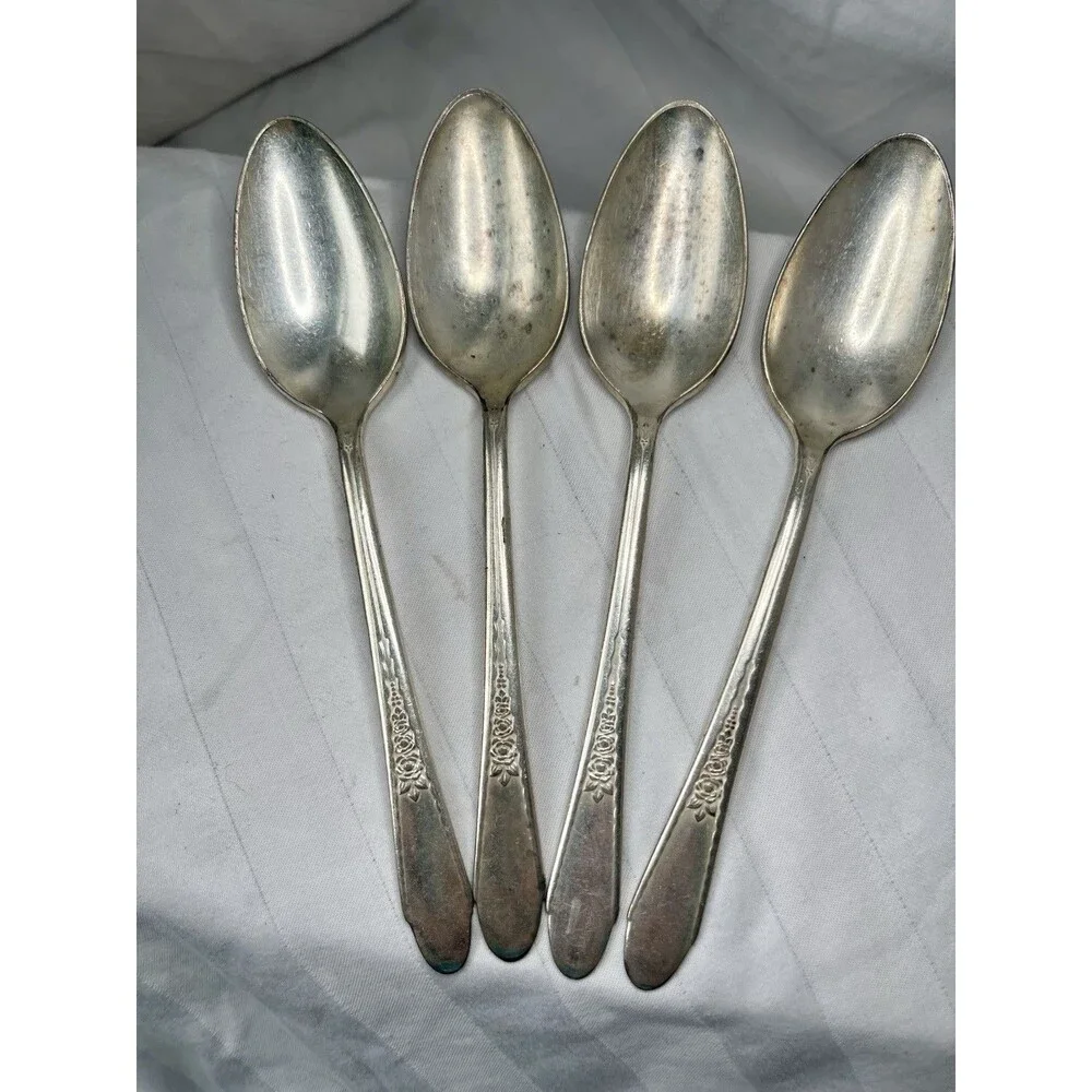WM Rogers & Son IS Gardenia Flatware-Set of 4 Spoons